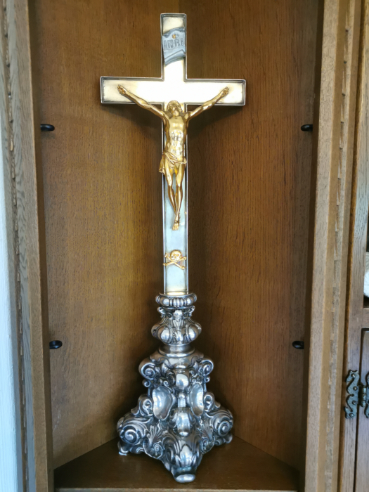 altarkreuz2.jpg